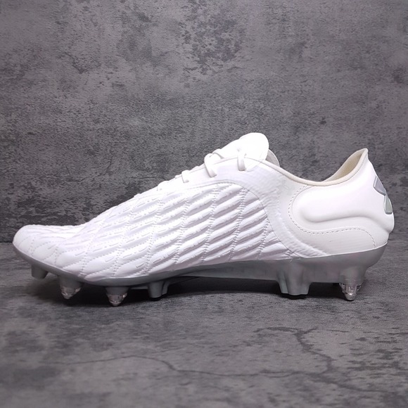 UNDER ARMOUR Magnetico Clone Pro 2.0 Hybrid Soccer Cleats Mens 10‎ White Silver